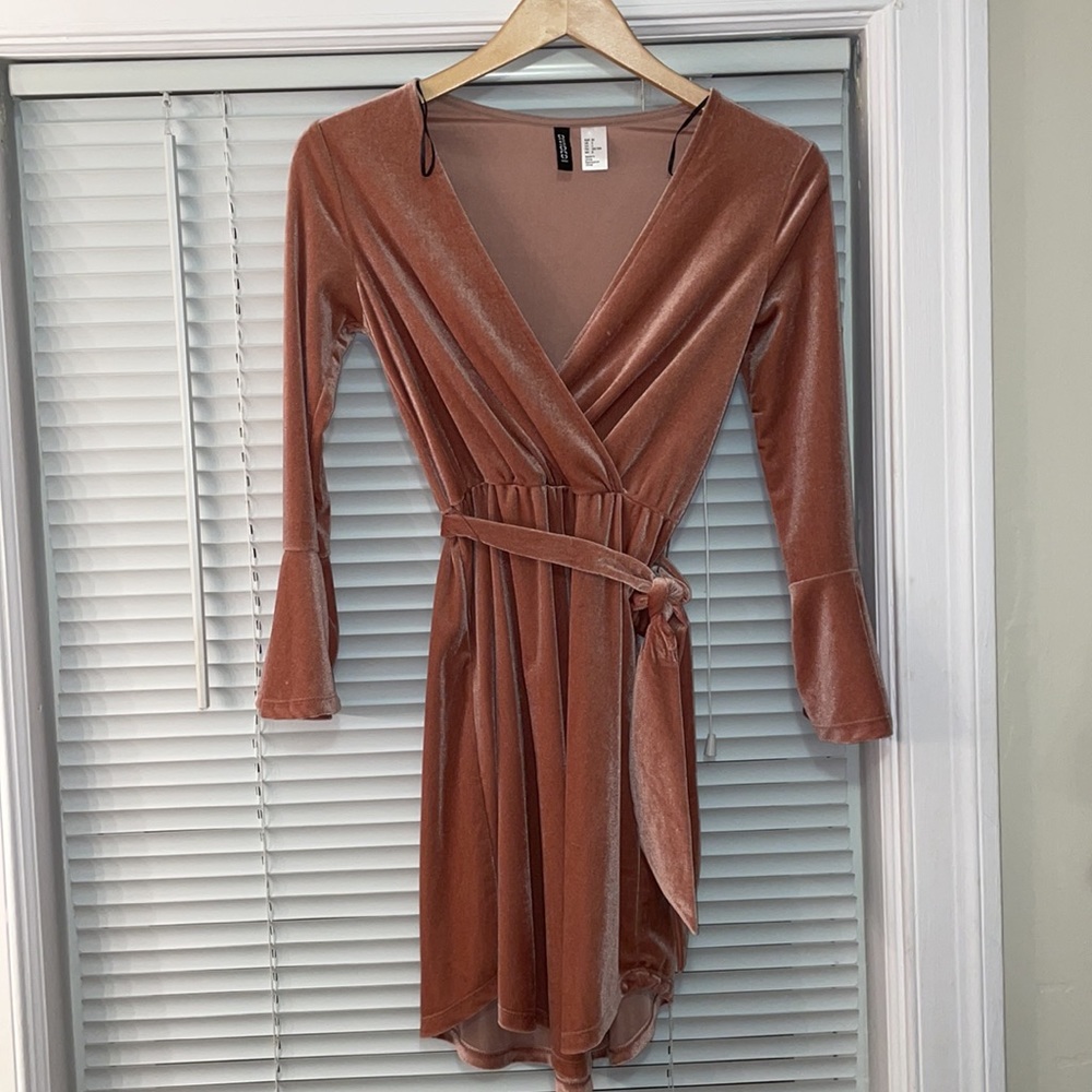 H&M Velvet Wrap Dress with Bell Sleeves - Rust Pink, Size 2